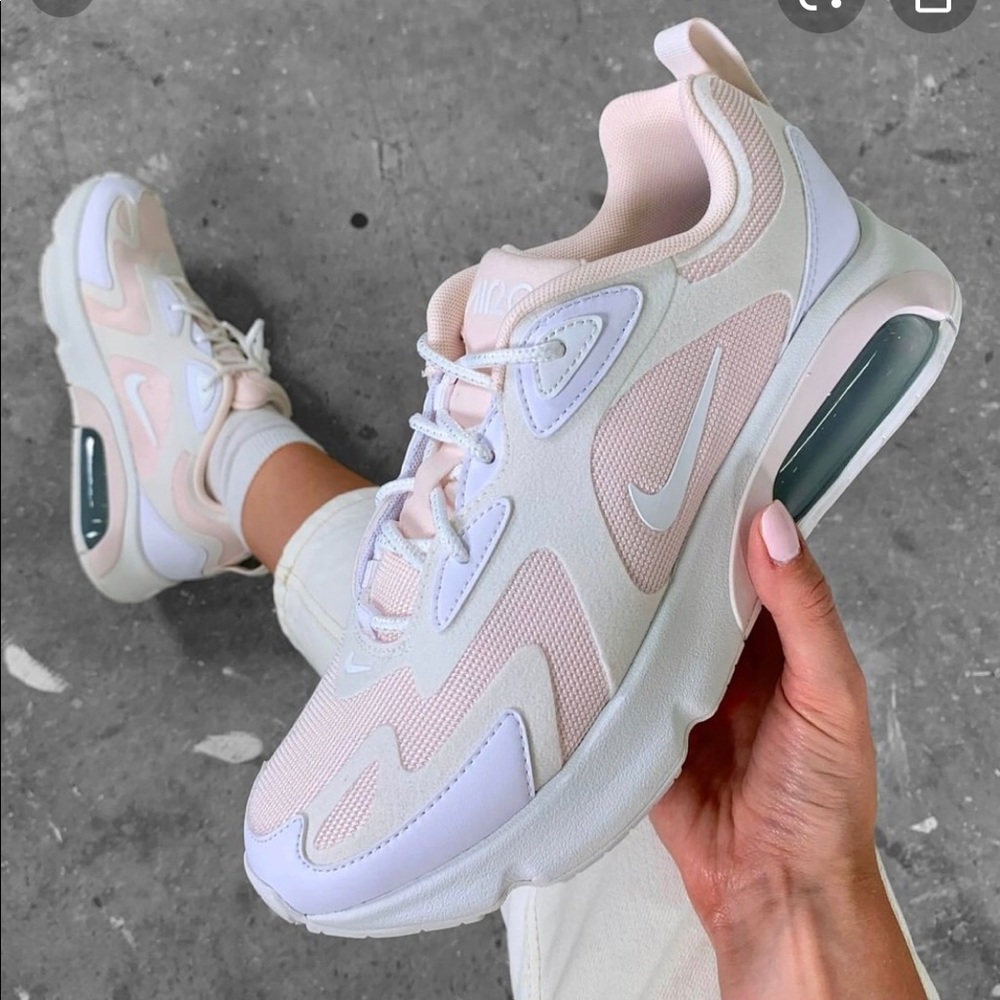 Nike Womens WMNS Air Max 200 'Light Soft' Sneakers